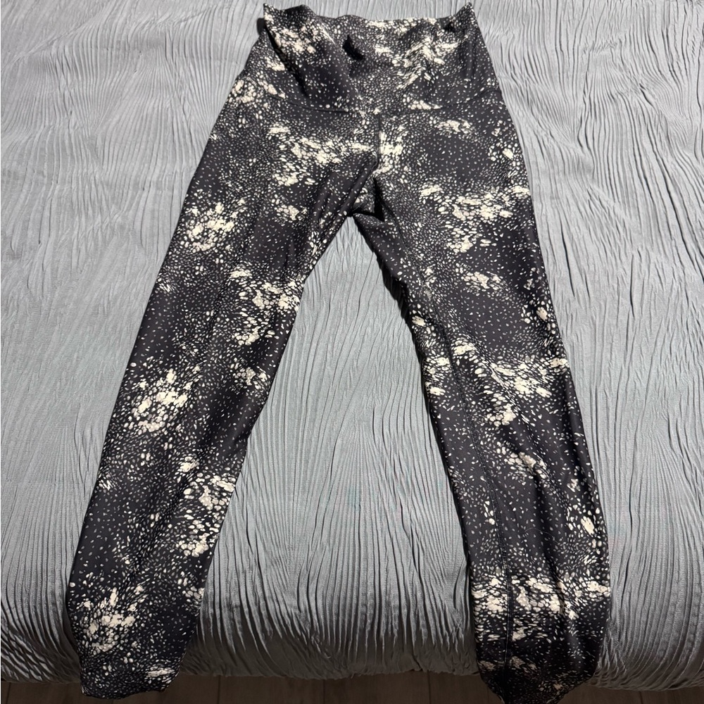 Old Navy Black and White Patterned Kids Leggings